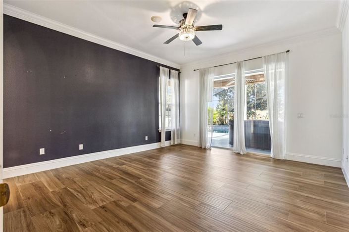 Image No.12-4 Bed House for sale