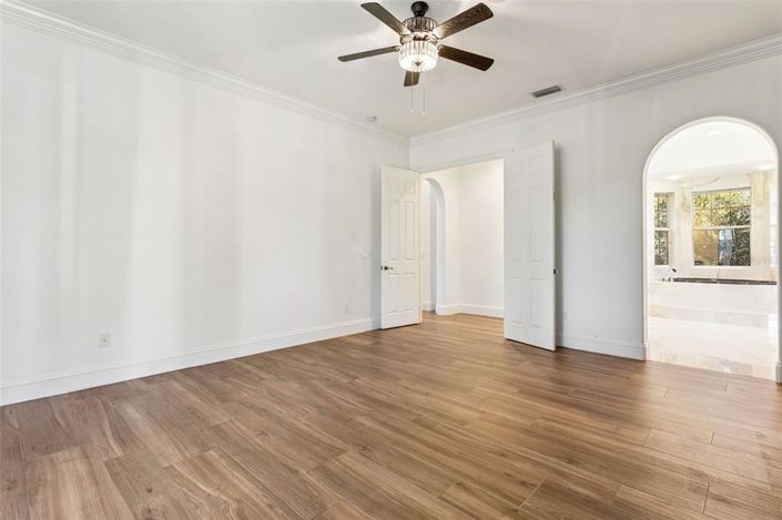 Image No.16-4 Bed House for sale