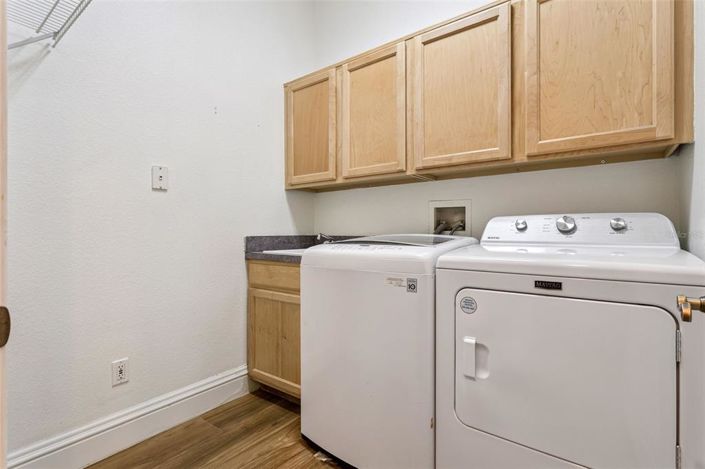 Image No.56-4 Bed House for sale