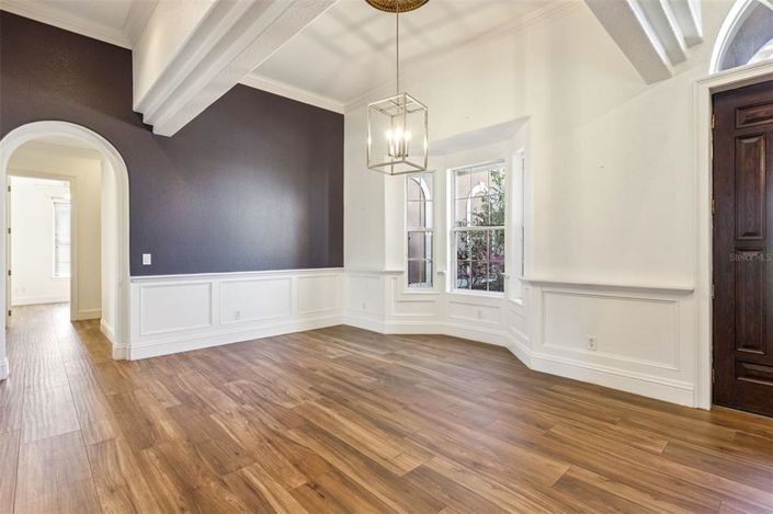 Image No.6-4 Bed House for sale