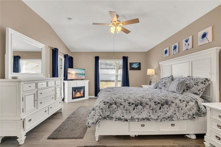 Image No.14-3 Bed House for sale