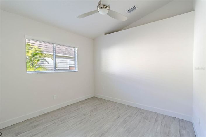 Image No.10-Maison de 2 chambres à vendre à Saint John