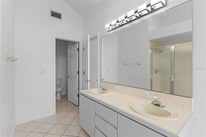 Image No.15-3 Bed House for sale