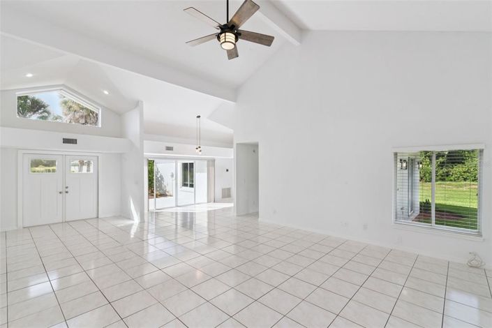 Image No.7-3 Bed House for sale