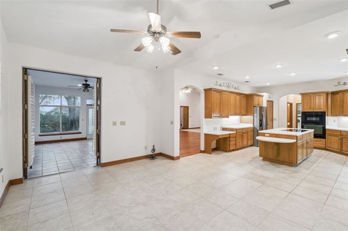 Image No.12-3 Bed House for sale