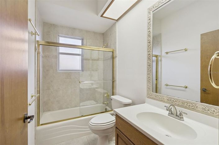 Image No.15-3 Bed House for sale