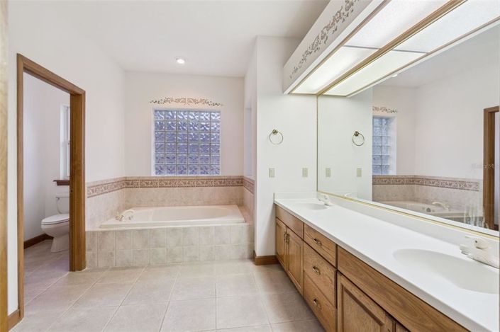 Image No.18-3 Bed House for sale