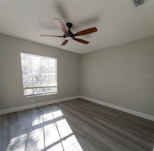 Image No.19-3 Bed House for sale