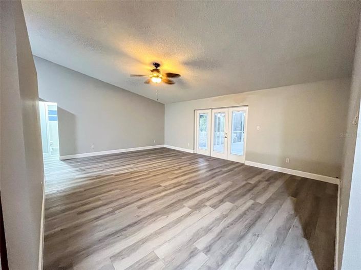 Image No.35-3 Bed House for sale