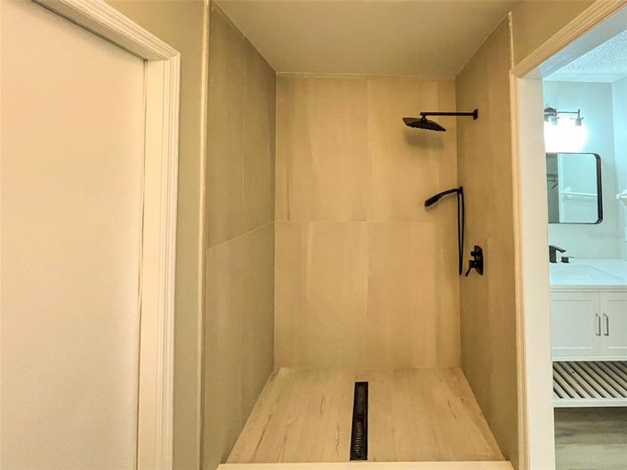 Image No.40-3 Bed House for sale