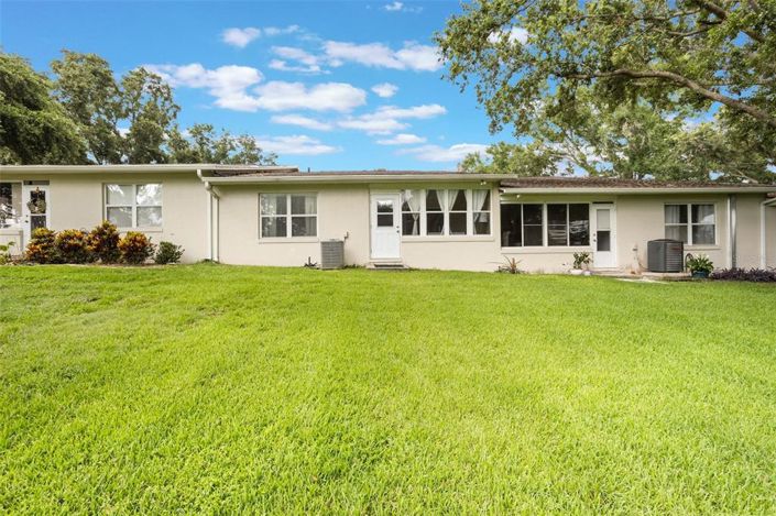 Image No.17-2 Bed Townhouse for sale