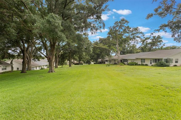 Image No.18-2 Bed Townhouse for sale