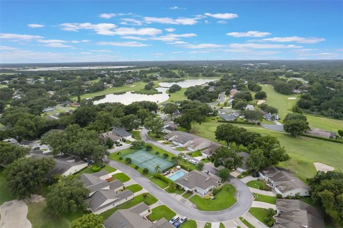 Image No.20-2 Bed Townhouse for sale