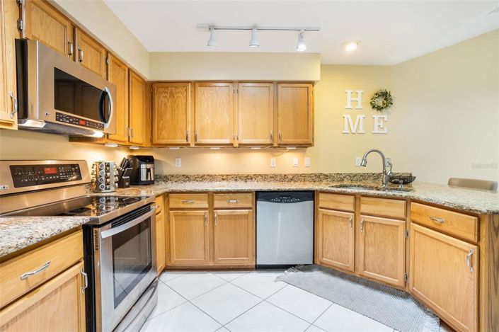 Image No.7-2 Bed Townhouse for sale