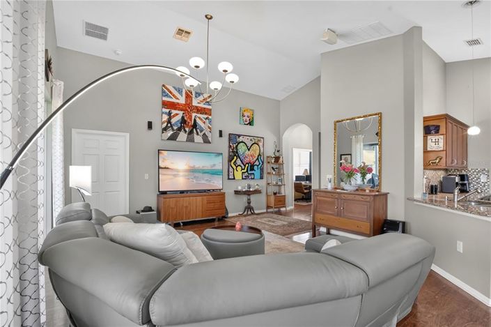 Image No.16-2 Bed House for sale