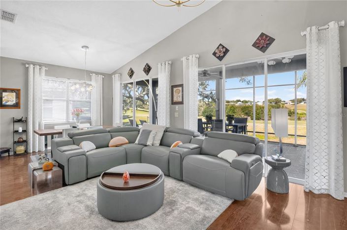 Image No.17-2 Bed House for sale