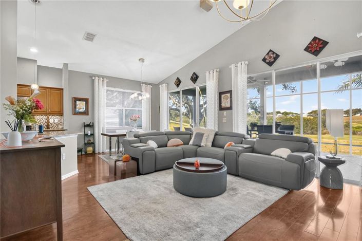 Image No.9-2 Bed House for sale