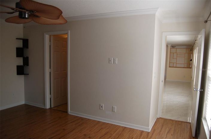 Image No.12-3 Bed House for sale