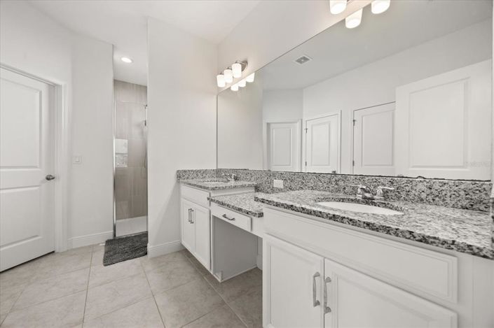 Image No.15-5 Bed House for sale