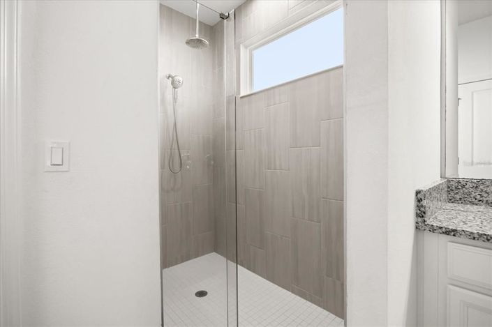 Image No.18-5 Bed House for sale