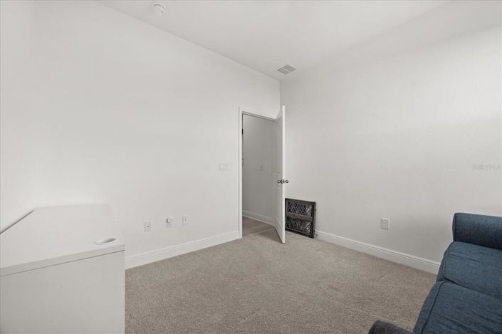 Image No.30-5 Bed House for sale