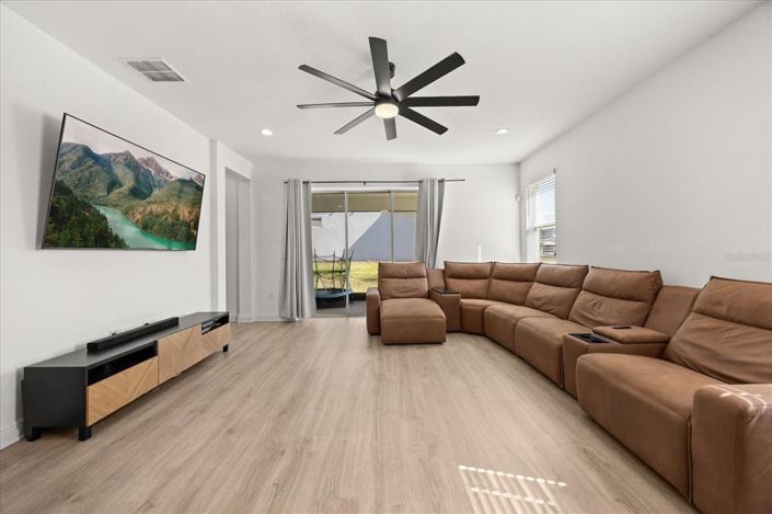 Image No.4-5 Bed House for sale