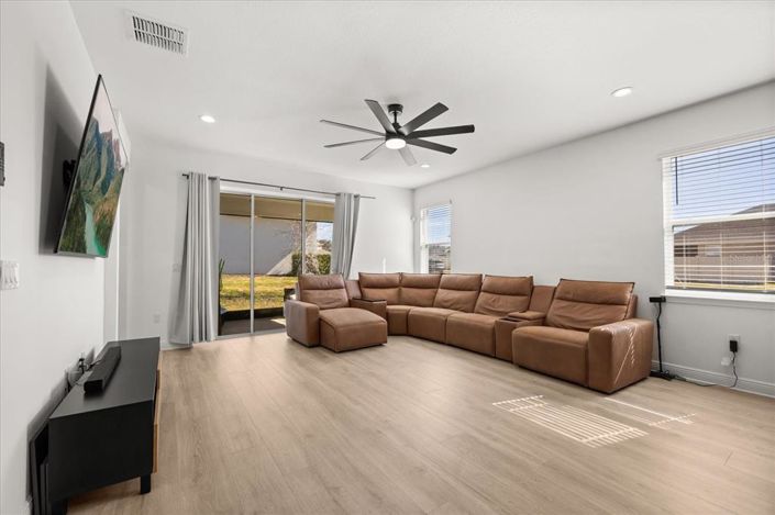 Image No.5-5 Bed House for sale