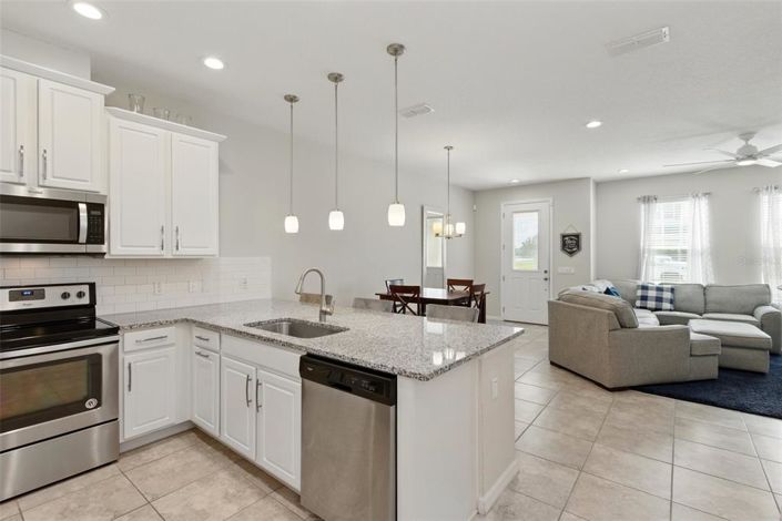 Image No.20-3 Bed Townhouse for sale