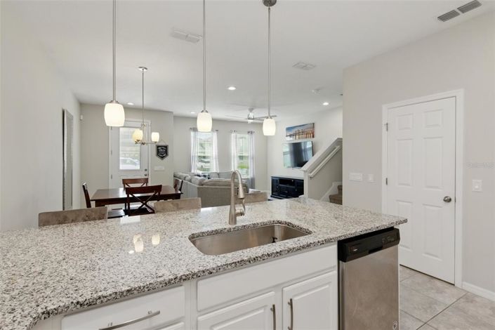 Image No.21-3 Bed Townhouse for sale