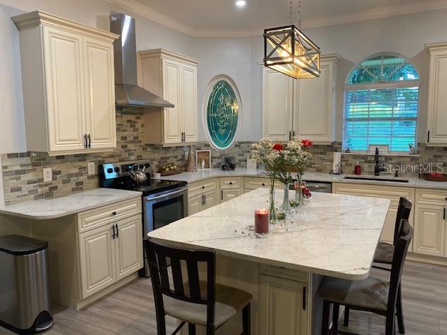 Image No.21-4 Bed House for sale