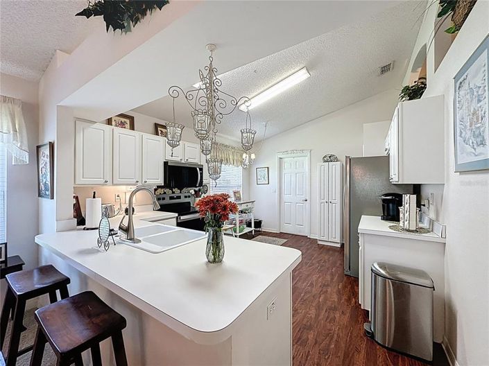 Image No.28-2 Bed House for sale