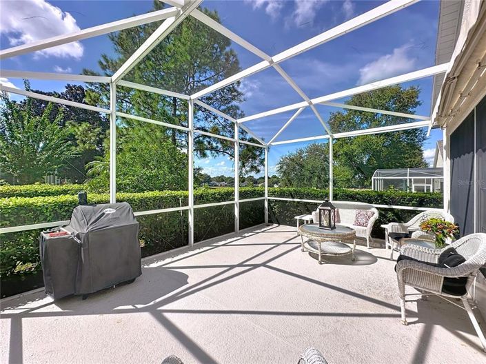 Image No.4-2 Bed House for sale