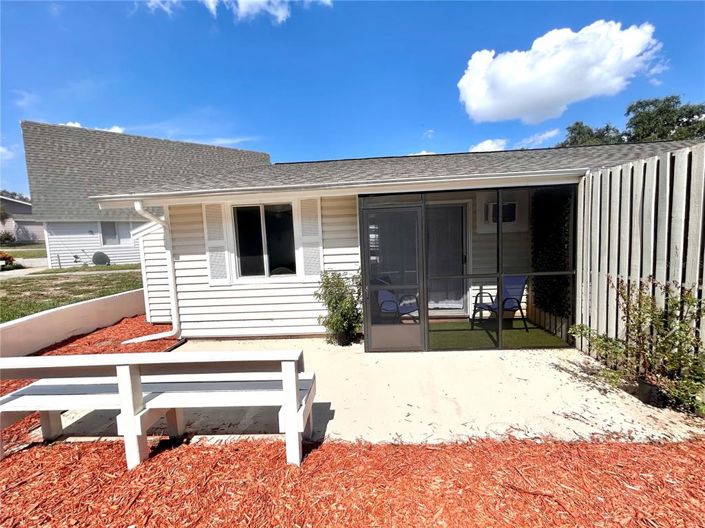 Image No.23-2 Bed Apartment for sale