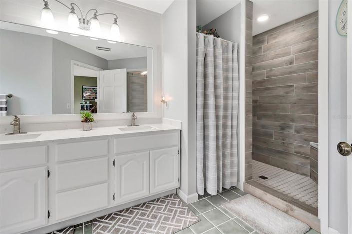 Image No.18-4 Bed House for sale