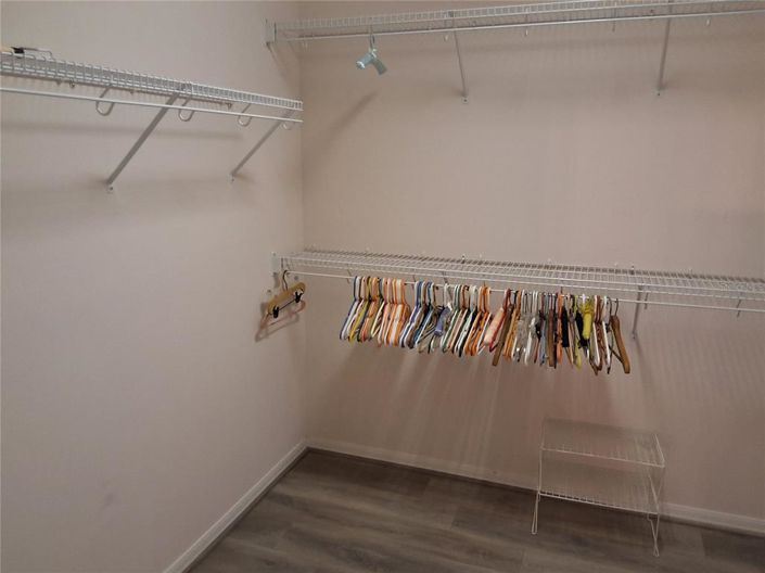 Image No.10-2 Bed House for sale