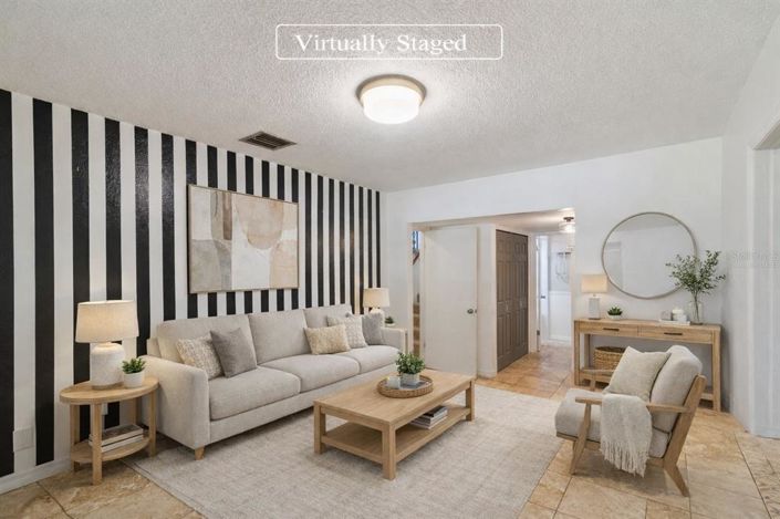 Image No.10-3 Bed House for sale