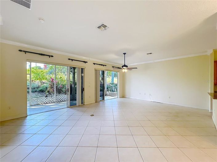 Image No.10-3 Bed House for sale