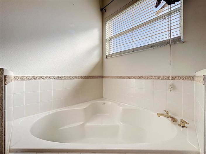 Image No.31-3 Bed House for sale