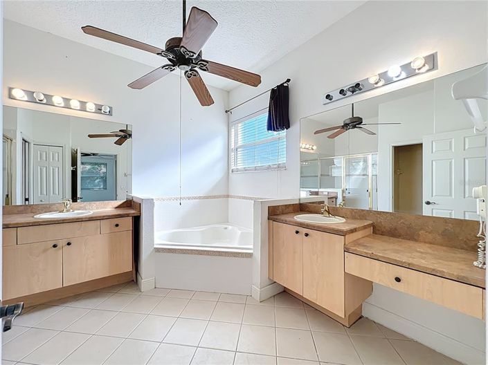 Image No.32-3 Bed House for sale