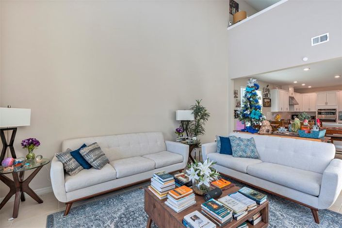 Image No.12-4 Bed House for sale