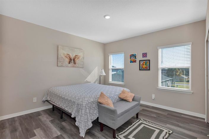 Image No.27-4 Bed House for sale