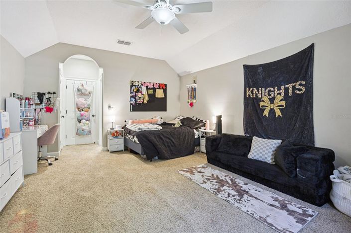 Image No.17-4 Bed House for sale