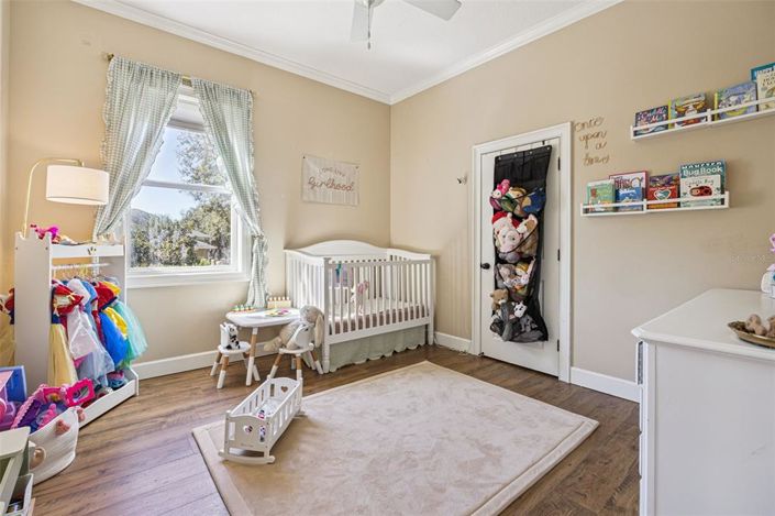 Image No.21-4 Bed House for sale