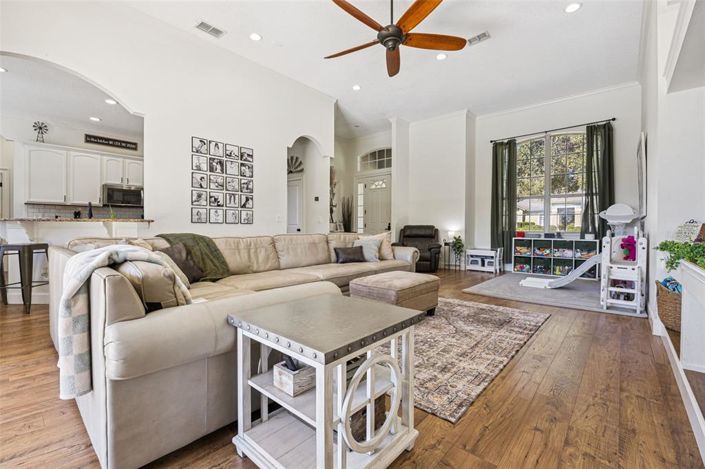 Image No.7-4 Bed House for sale