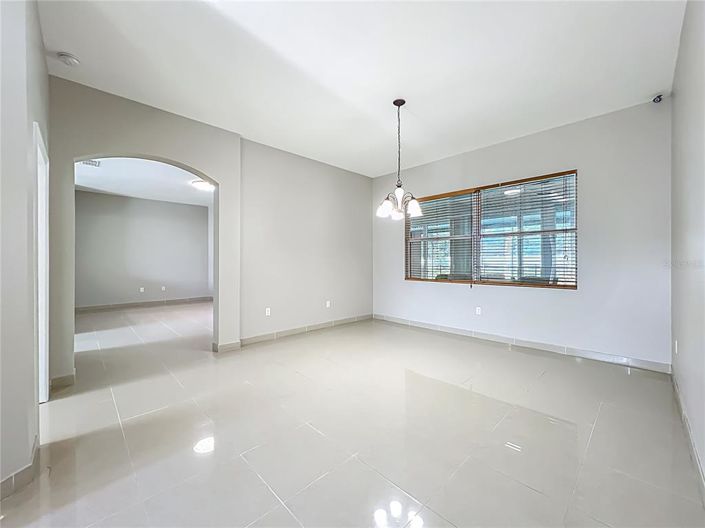 Image No.7-Maison de 4 chambres à vendre à Saint John