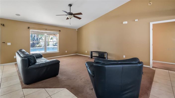 Image No.19-4 Bed House for sale