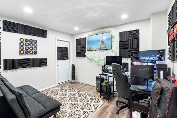 Image No.18-2 Bed Apartment for sale