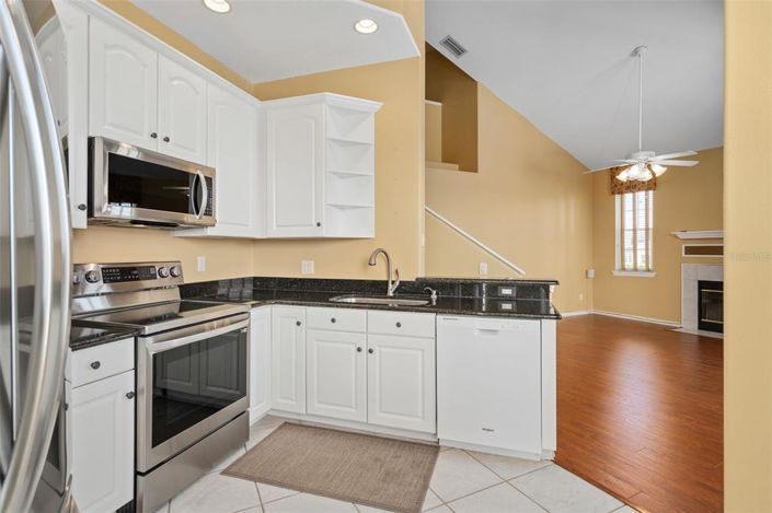 Image No.10-2 Bed Apartment for sale