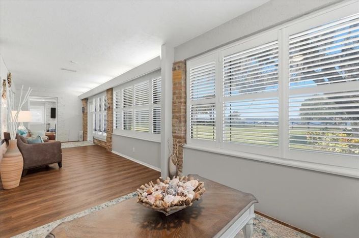 Image No.15-5 Bed House for sale