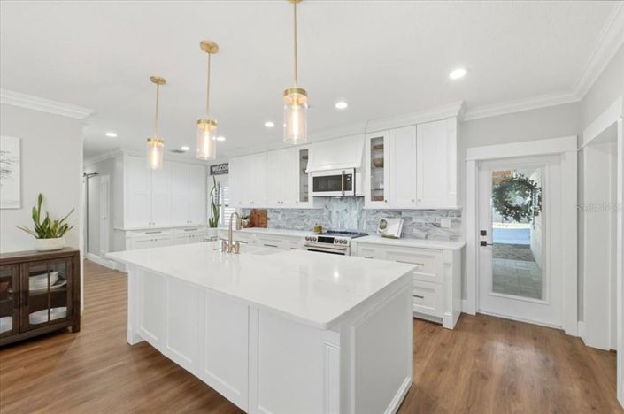 Image No.25-5 Bed House for sale